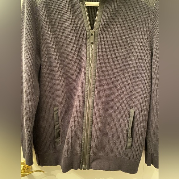 GENTLY WORN MEN’S LARGE BLACK ZIPPERED CARDIGAN SWEATER - Picture 4 of 15